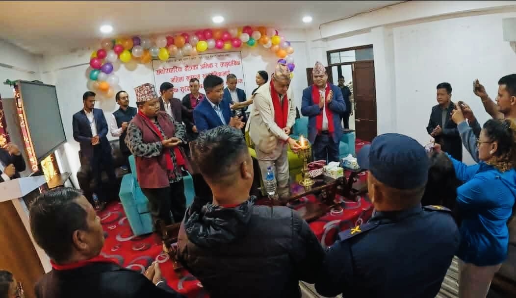 भीमफेदीका अनौपचारिक श्रमिक र स्वास्थ्य स्वयंसेविका सामाजिक सुरक्षा कोषमा आबद्ध।